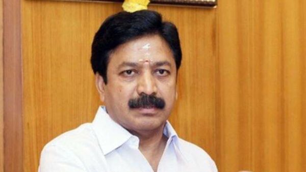 அதிமுக எம்.பி. சிவி சண்முகம் சென்னை அப்பல்லோ மருத்துவமனையில் அனுமதி