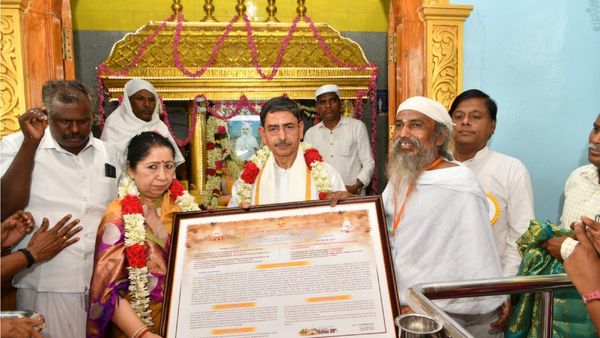 சனாதன உச்சநட்சத்திரம் வள்ளலார்- ஆங்கிலேயருக்கு உதவிய காரல் மார்க்ஸ்.. ஆளுநர் ரவி பேச்சால் சர்ச்சை