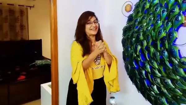 பார் செட்டப்புடன் கட்டிய வீட்டை இடித்துவிட்டு மீண்டும் கட்டிய கண்ணான கண்ணே சீரியல் நடிகை.. ஏன்?