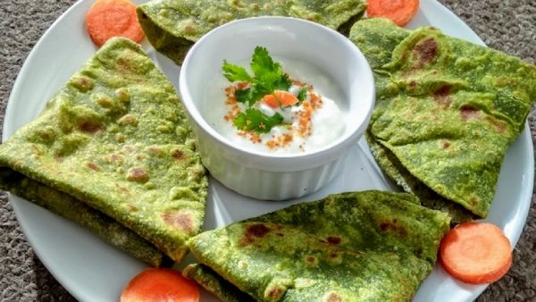 பாலக் கீரையை கடையத்தான் வேண்டுமா என்ன? குட்டீஸ்களுக்கு பிடிச்சா மாதிரி ஒரு ரெசிபி செய்யலாமே!