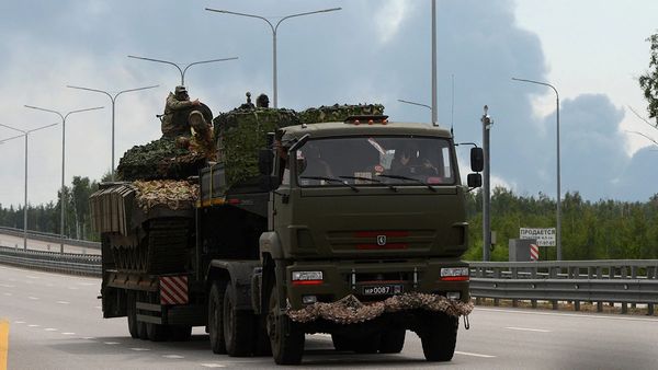 வாக்னர் படையை தடுக்க மாஸ்கோவில் ராணுவம் குவிப்பு.. மக்கள் வெளியே சுற்ற வேண்டாம்.. மேயர் வார்னிங்!