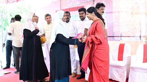 பெண்களுக்கு முக்கியம் பொறுமையா? தைரியமா? கனிமொழியை திகைக்க வைத்த கல்லூரி மாணவி!என்ன பதில் சொன்னார்?