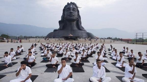 சர்வதேச யோகா தினம்..உங்களை தேடி யோகா' ஈஷாவின் இலவச யோகா வகுப்புகள்..ஆன்லைனிலும் கற்கலாம்