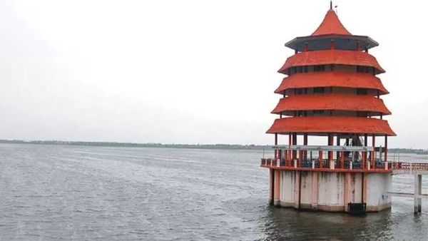 விடாது வெளுத்த மழை..மளமளவென நிரம்பும் செம்பரம்பாக்கம் ஏரி..சென்னைவாசிகள் மகிழ்ச்சி