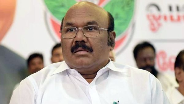 விரைவில் டெல்லி செல்லும் ஆளுநர்.. தமிழகத்தில் திமுக ஆட்சி கவிழும்.. கொளுத்தி போடும் அதிமுக மாஜி