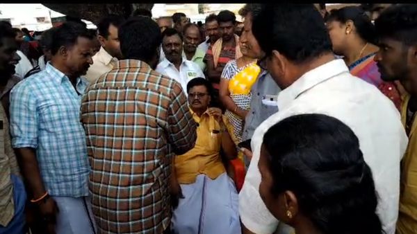 எங்க ஊருக்கு எதுவுமே செய்யல! இப்ப எதுக்கு வர்றீங்க? கம்பம் ராமகிருஷ்ணனை முற்றுகையிட்ட இளைஞர்கள்!