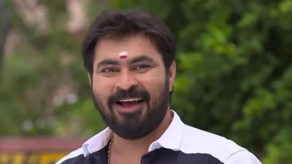 நடிகர் தினேஷ் கார்த்திக்கு ஒரே நேரத்தில் வந்த 