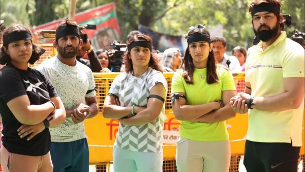 இனி வீதி போராட்டம் கிடையாது.. சட்ட போராட்டம்தான்.. மல்யுத்த வீராங்கனைகள் திடீர் அறிவிப்பு