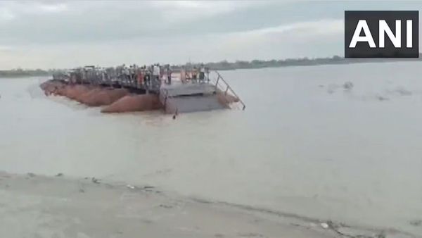 பீகாரில் தொடரும் துயரம்! ஒரே மாதத்தில் 3-வது பாலம் இடிந்து விழுந்ததால் பகீர்!