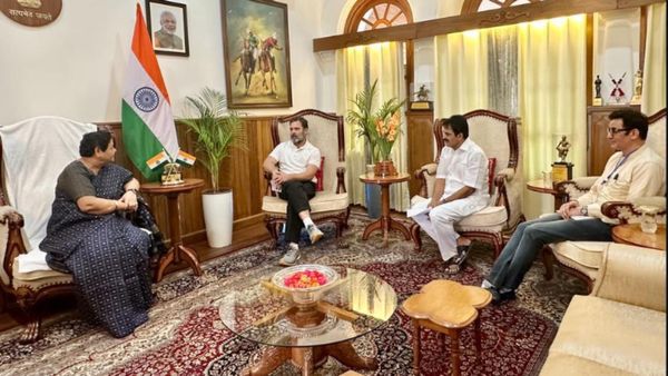 மணிப்பூர்: 2-ம் நாளாக ராகுல் விசிட்!அமைதி திரும்ப நடவடிக்கை தேவை- ஆளுநரை சந்தித்த பின் வலியுறுத்தல்! 