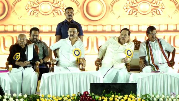 கருணாநிதி 100! மக்கர் செய்த மைக்! லேட்டாக வந்த கே.எஸ்.அழகிரி! தலைவர்களை கவுரவித்த தொண்டர்கள்!