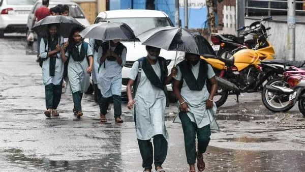 விடிய விடிய விடாது கொட்டிய கனமழை..பெருகிய வெள்ளம்..சென்னை உள்ளிட்ட 6 மாவட்ட பள்ளிகளுக்கு விடுமுறை