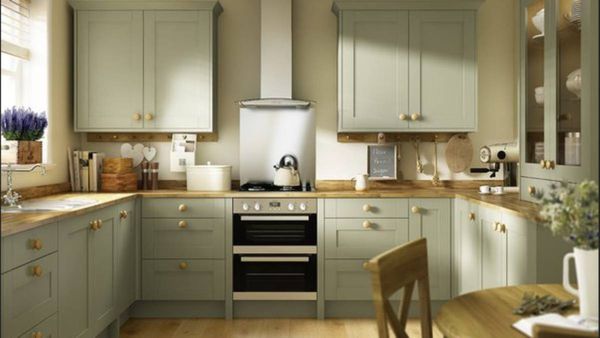 கை தவறி கூட இந்த பொருட்களை கீழே போடாதீர்கள்..வறுமை வந்து விடுமாம்.. வாஸ்து டிப்ஸ்