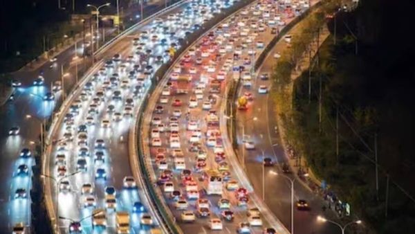 12 மணி நேரத்தில் 38 ஆயிரம் பேர்.. காட்டிக்கொடுத்த ஏஐ கேமரா.. நெளியும் சேட்டன்கள்.. ஓ இதுதான் விஷயமா?