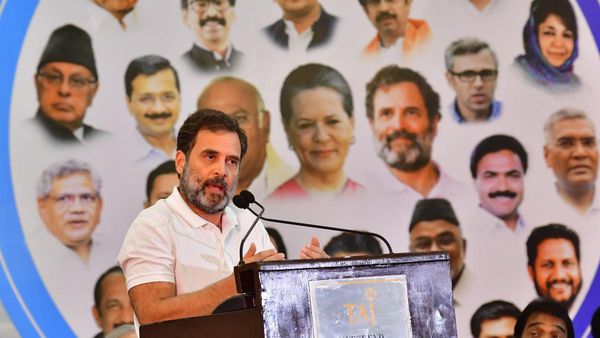 'இந்தியா' கூட்டணியின் பிரதமர் வேட்பாளர் யார்? விட்டுக்கொடுக்குமா காங்கிரஸ்? சூடு பிடிக்கும் களம்!