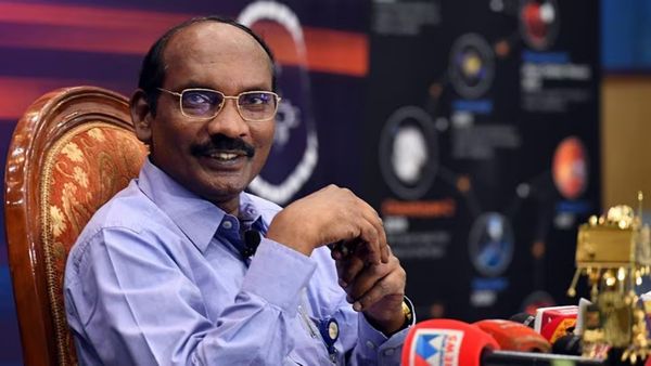 ஏலியன்கள் வேற்றுகிரகங்களில் வசிப்பார்களா? நிலவில் இருக்கிறார்களா? இஸ்ரோ சிவன் விளக்கம்