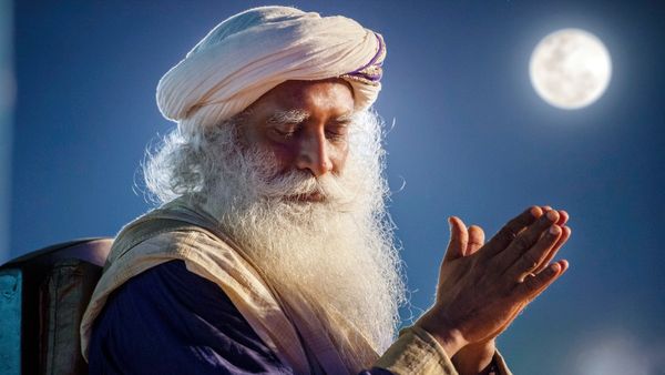 “நான் எப்போதும் உங்களுக்காகவே இருக்கிறேன்” - சத்குருவின் குரு பெளர்ணமி வாழ்த்து செய்தி!