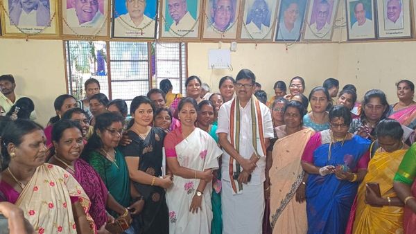 திமுக மகளிரணியை முந்திக்கொண்ட மகிளா காங்கிரஸ்! மணிப்பூர் அரசை டிஸ்மிஸ் செய்யக்கோரி ஆர்ப்பாட்டம்!