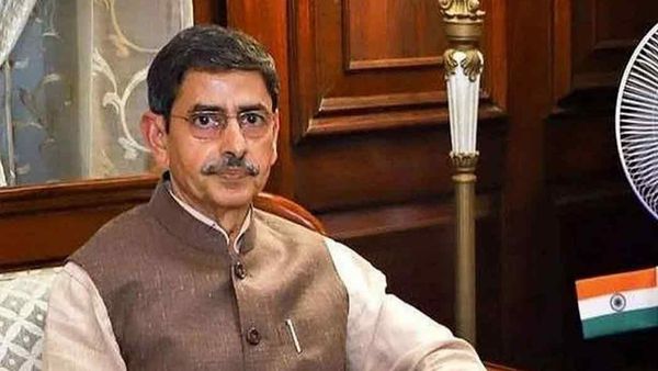 பரபரப்பான அரசியல் சூழலில்.. தமிழக ஆளுநர் ஆர்.என். ரவி நாளை டெல்லி 