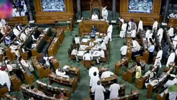 மோடி இங்கே வந்தாகனும்.. “இந்தியா” கூட்டணி எம்பிக்கள் ஆவேசம்! அமளியால் இரு அவைகளும் ஒத்திவைப்பு