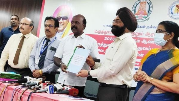 MBBS, BDS மருத்துவ படிப்புகளுக்கான தரவரிசை பட்டியல் வெளியீடு! 7.5% கோட்டாவில் சேலம் மாணவி முதலிடம்!