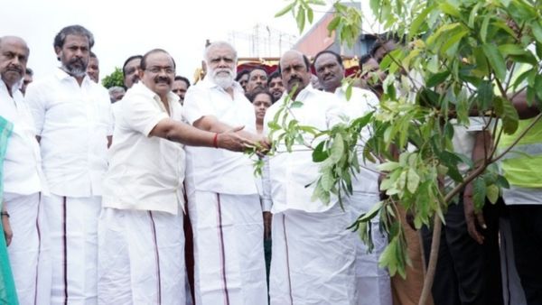 3 அமைச்சர்கள் நின்றதால் வந்த பதற்றம்! உனக்கெல்லாம் யாருய்யா டிரெய்னிங் கொடுத்தது? எ.வ.வேலு சிடுசிடு