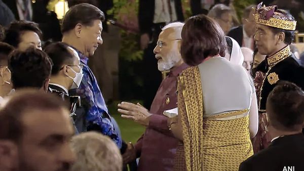 டின்னருக்கு போன இடத்தில் திடீர் மீட்டிங்.. அன்று மோடி- ஜின்பிங் இடையே என்ன நடந்தது! திடீர் விளக்கம்