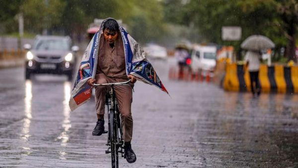 அந்த 3 மணி நேரம்.. தமிழ்நாடு வானிலையில் ஏற்படும் மாற்றம்.. வானிலை ஆய்வு மையம் பரபரப்பு வார்னிங்