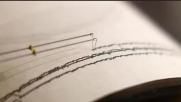 விடிந்ததுமே குலுங்கிய கட்டிடங்கள்.. கார்கில் பகுதியில் திடீர் நிலநடுக்கம்.. ரிக்டரில் 4.7 ஆக பதிவு!