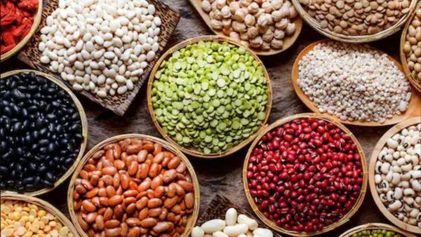 உச்சாணிக்கு உயர்ந்த மளிகை பொருட்கள் விலை.. பாமாயில், புளியை பாருங்க.. கண்ணீரில் தமிழக மக்கள்