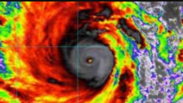 மாறுதே வானம்.. அடிச்சு நொறுக்குது மழை..தமிழக மாவட்டங்களில் பள்ளிகளுக்கு எங்கெல்லாம் விடுமுறை பாருங்க