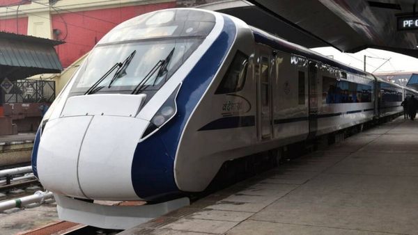 வருகிறது வந்தே பாரத் சாதாரண்.. மிக குறைந்த கட்டணத்தில் ஏழைகளுக்கான ரயில்.. என்ன சிறப்பு தெரியுமா?