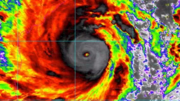 மஞ்ச மஞ்சளா அதென்ன.. வானத்தில் திடீர்னு தோன்றிய 