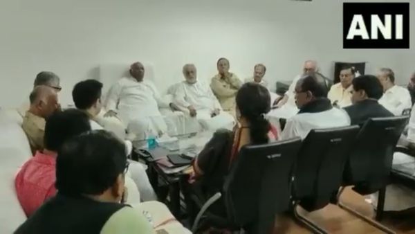 மணிப்பூர்: பிரதமர் மோடியின் மவுனம் கலைக்க நம்பிக்கை இல்லா தீர்மானம் கொண்டு வரும் எதிர்க்கட்சிகள்?