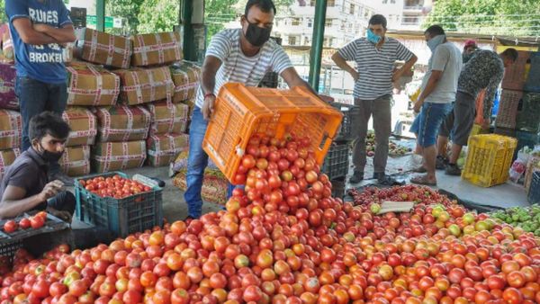 மீண்டும் எகிறிய தக்காளி விலை.. கோயம்பேடு சந்தையில் கிலோவுக்கு ரூ.30 அதிகரிப்பு.. இப்போ என்ன விலை?
