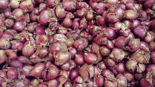 ஷாக்கோ ஷாக்.. தாறுமாறாக உயர்ந்த சின்ன வெங்காயம் விலை! தக்காளியை தொடர்ந்து அடுத்த அதிர்ச்சி