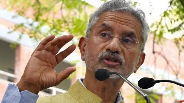 Rajya Sabha Election: குஜராத்தில் வேட்பு மனுத் தாக்கல் செய்தார் மத்திய அமைச்சர் ஜெய்சங்கர்!