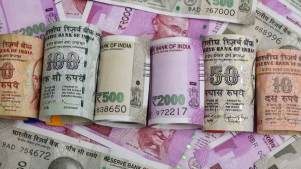 EXPLAINER: ரூபாய் நோட்டை கவனிச்சீங்களா.. அது என்ன ஸ்டார்? நம்பருக்கு இடையில ஏன் வருது தெரியுமா?