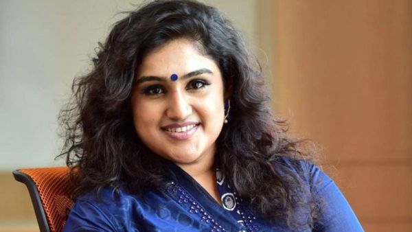 யூடியூப் சேனல் நடத்தி வரும் நடிகை வனிதா விஜயகுமார்.. மாதம் எவ்வளவு சம்பாதிக்கிறார் தெரியுமா?
