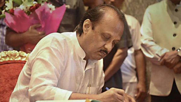 “ஸ்கெட்சு” போட்டு கவிழ்த்த அஜித் பவார்..2 நாள் முன் கட்சி தலைவராக நியமனம்! உடனே சரத்தை எதிர்த்து சதி