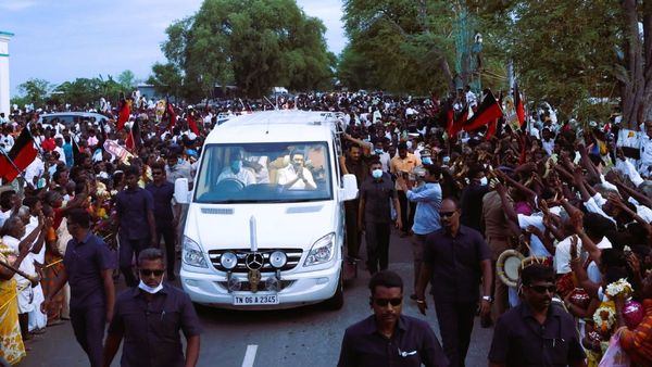 சொந்த ஊருக்குச் செல்லும் குழந்தையின் குதூகல மனநிலை! டெல்டா டூர் பற்றி முதல்வர் பரவசம்!