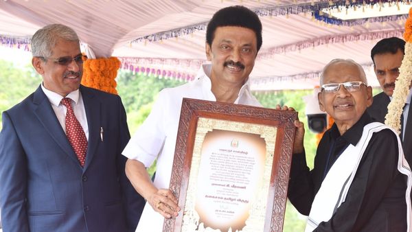 ‘தகைசால் தமிழர்’ விருது பெற்ற கி.வீரமணி.. ரூ. 10 லட்சத்தை என்ன செய்யப் போகிறார் தெரியுமா? அடடே!