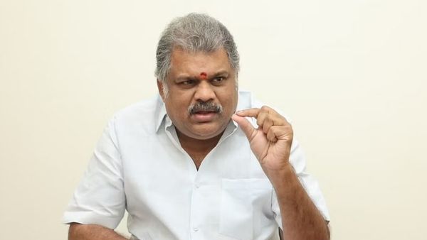 மாணவர்களிடையே சாதி ரீதியான வெறுப்புணர்வு நாட்டை பின் நோக்கி தள்ளும்! ஜி.கே.வாசன் கவலை!