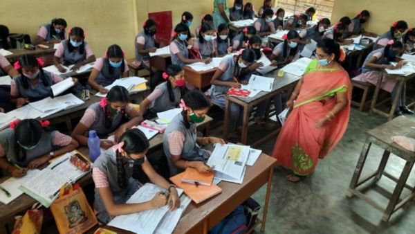 10ம் வகுப்பு மாணவர்களே..நல்ல செய்தி.. வரும் 18ம் தேதி உங்கள் பள்ளியிலேயே கிடைக்க போகுது!