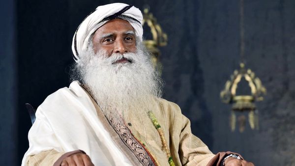 கோவை ஈஷாவுக்கு வந்தது பெரும் சிக்கல்.. ஹைகோர்டே சொல்லிடுச்சு.. நெருக்கும் திமுக கூட்டணி