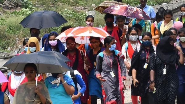 தன்னாட்சி கல்லூரிகள் ஹேப்பி.. பாட திட்டம் விஷயத்தில் முடிவை மாற்றிய தமிழக அரசு.. முக்கிய அறிவிப்பு