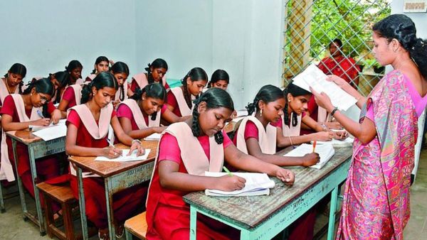 தமிழ்நாட்டில் 1,753பள்ளி ஆசிரியர் பணியிடங்கள் நிரப்ப படாமல் உள்ளன:நாடாளுமன்றத்தில் மத்திய அரசு பதில்