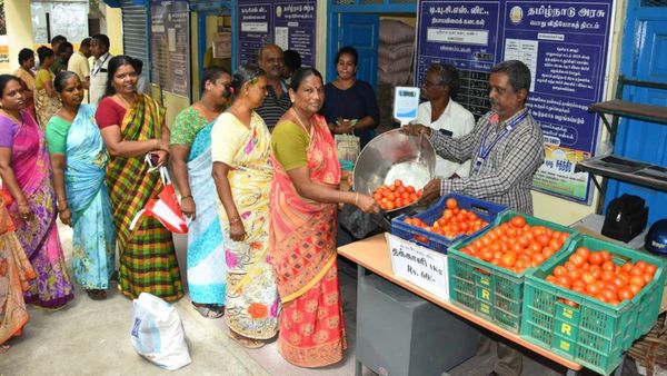 ரேஷனில் நடந்த அதிரடி.. ஒரு மாசம் கூட ஆகல.. மக்களுக்கு போன மகிழ்ச்சி செய்தி.. இப்படித்தான் இருக்கணும்