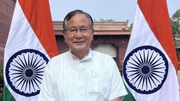 வீடு எரிந்தாலும் கூட.. வன்முறை பற்றி பேசாத மணிப்பூரின் மத்திய அமைச்சர்! பதுக்கிய பாஜக? கவனிச்சீங்களா