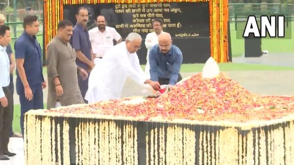 எதிர்க்கட்சிகள் முகத்தில் திகிலடித்த நிதிஷ்குமார்!”இந்தியா” அணியில் ஏகப்பட்ட பாஜக ஸ்லீப்பர் செல்கள்?